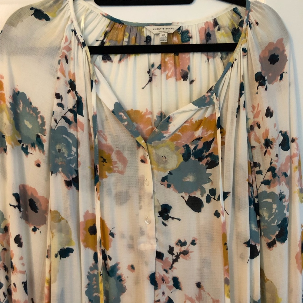 LUCKY BRAND Off White Flowy Bohemian button up blouse with a floral pattern - Picture 5 of 8